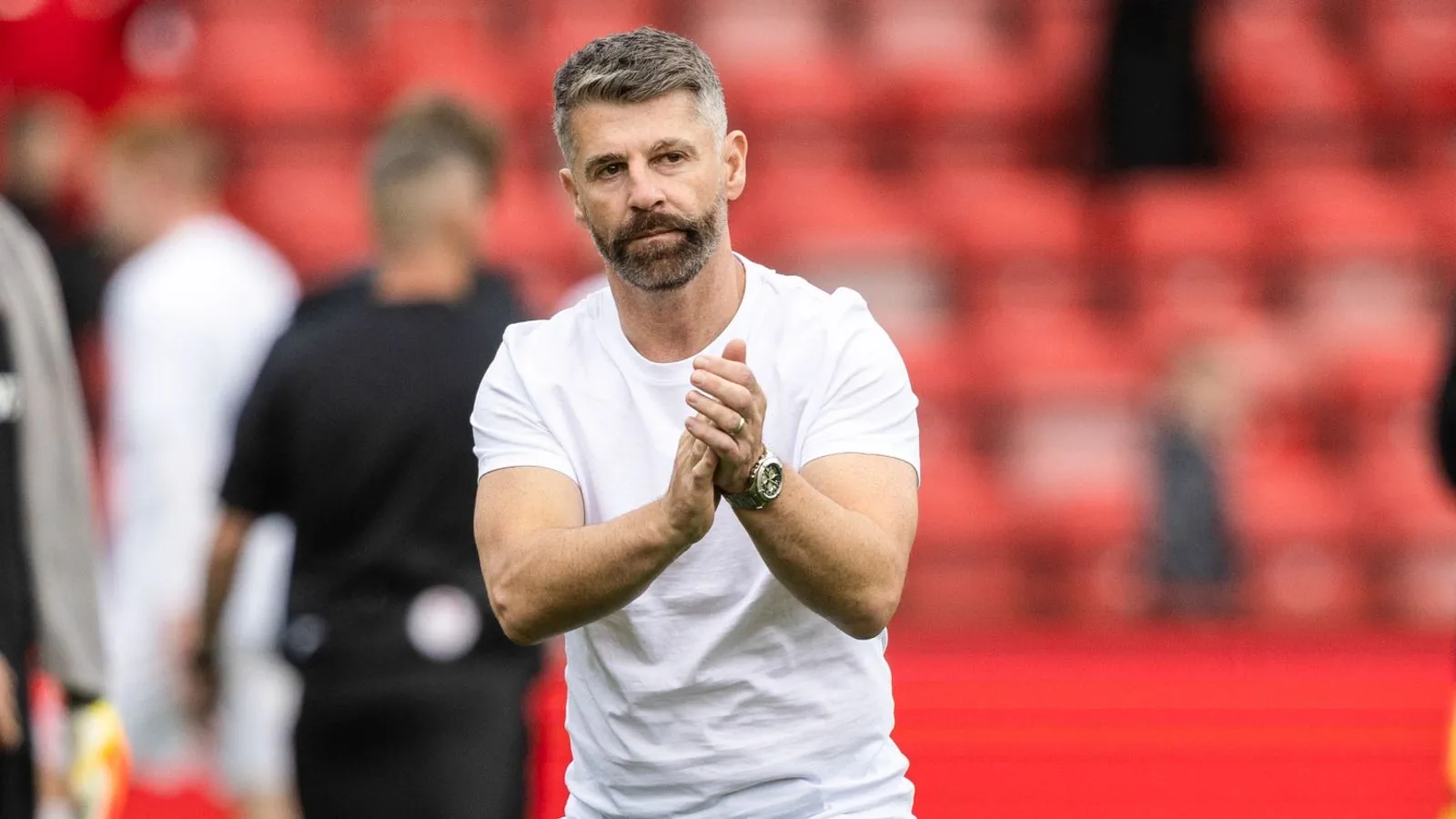 Aberdeen Manager Stephen Robinson Targets Top-Six Finish in Premiership Opener